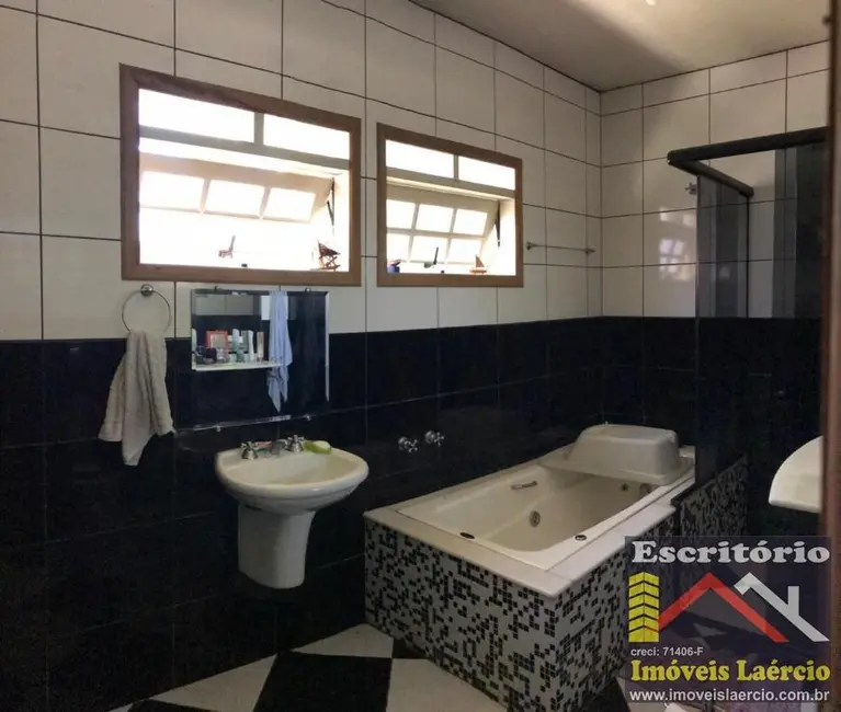 Chácara com 3 quartos à venda, 350m2 em Jarinu - SP - imagem 6 Foto 6 de Chácara com 3 quartos à venda, 350m2 em Jarinu - SP