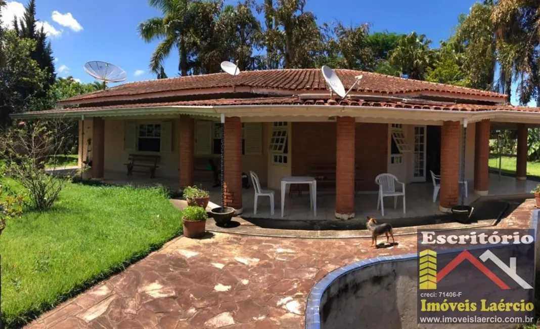 Chácara com 3 quartos à venda, 350m2 em Jarinu - SP - imagem 2 Foto 2 de Chácara com 3 quartos à venda, 350m2 em Jarinu - SP