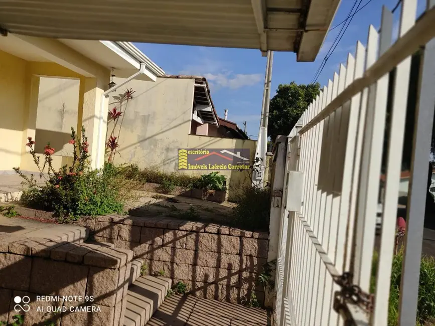 Casa com 3 quartos à venda, 180m2 em Valinhos - SP - imagem 5 Foto 5 de Casa com 3 quartos à venda, 180m2 em Valinhos - SP