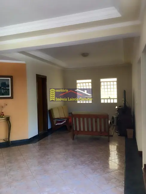 Casa de Condomínio com 3 quartos à venda, 200m2 em Campinas - SP - imagem 3 Foto 3 de Casa de Condomínio com 3 quartos à venda, 200m2 em Campinas - SP