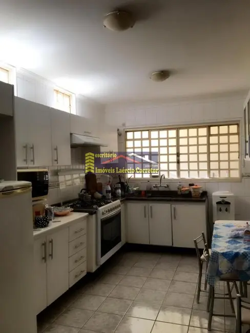 Casa de Condomínio com 3 quartos à venda, 200m2 em Campinas - SP - imagem 6 Foto 6 de Casa de Condomínio com 3 quartos à venda, 200m2 em Campinas - SP