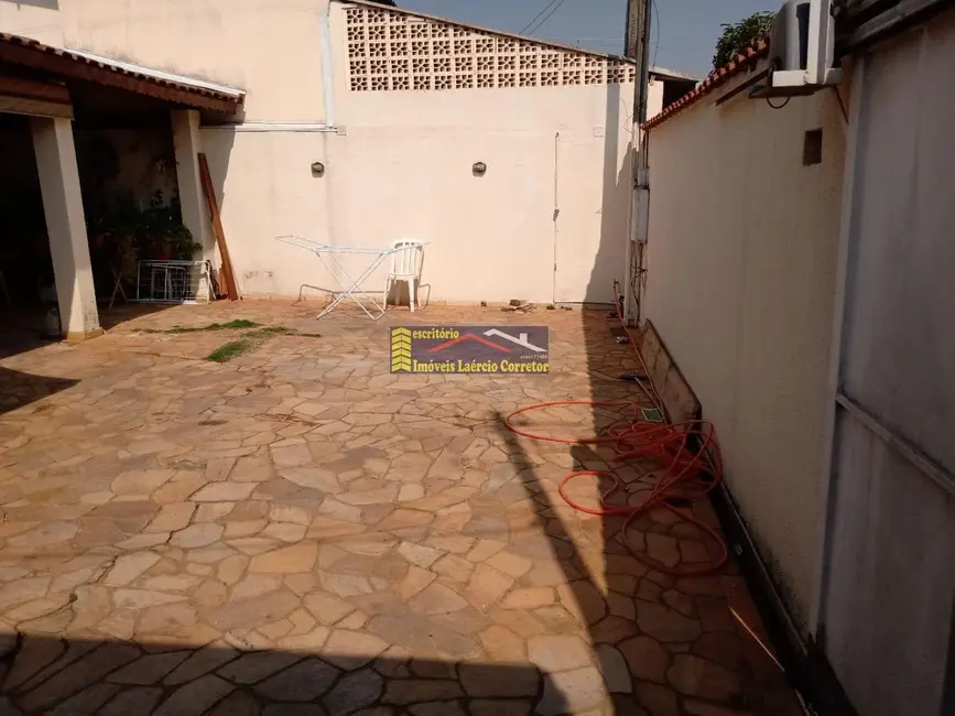 Foto 1 de Casa com 2 quartos à venda, 150m2 em Sumare - SP