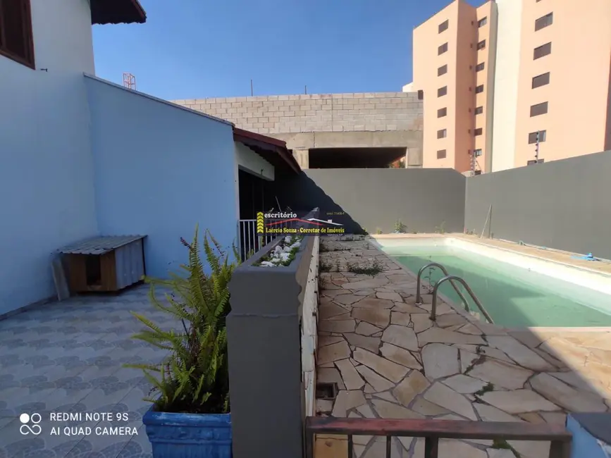 Casa com 4 quartos à venda, 331m2 em Valinhos - SP - imagem 9 Foto 9 de Casa com 4 quartos à venda, 331m2 em Valinhos - SP