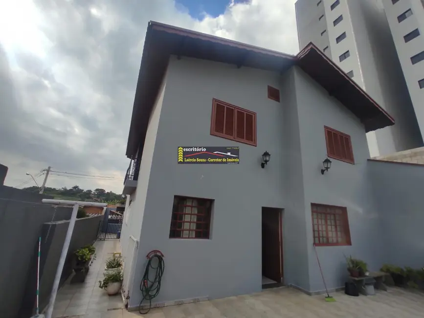 Casa com 4 quartos à venda, 331m2 em Valinhos - SP - imagem 6 Foto 6 de Casa com 4 quartos à venda, 331m2 em Valinhos - SP