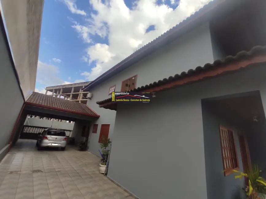 Casa com 4 quartos à venda, 331m2 em Valinhos - SP - imagem 3 Foto 3 de Casa com 4 quartos à venda, 331m2 em Valinhos - SP