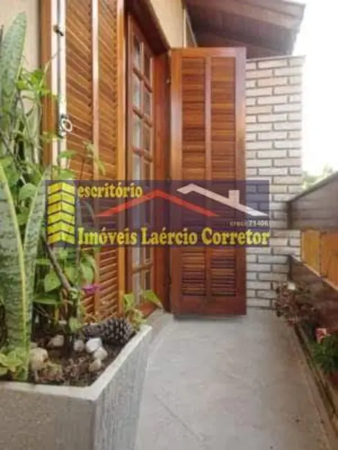 Foto 2 de Casa com 3 quartos à venda, 148m2 em Taboao Da Serra - SP