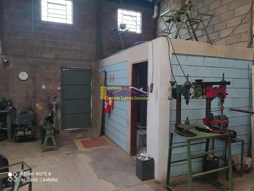 Armazém / Galpão à venda, 220m2 em Campinas - SP - imagem 2 Foto 2 de Armazém / Galpão à venda, 220m2 em Campinas - SP