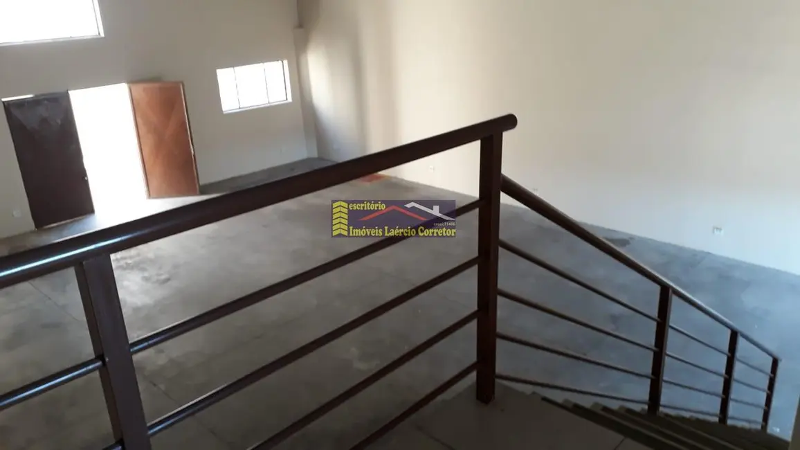 Armazém / Galpão à venda, 247m2 em Valinhos - SP - imagem 9 Foto 9 de Armazém / Galpão à venda, 247m2 em Valinhos - SP