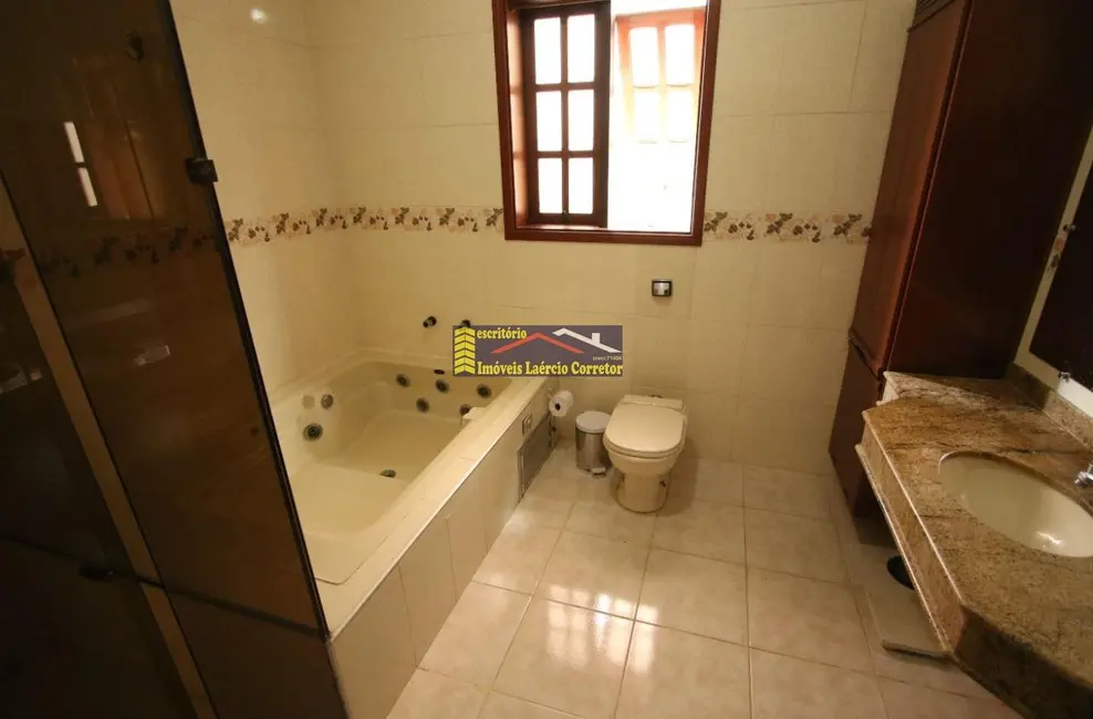 Casa com 3 quartos à venda, 430m2 em Valinhos - SP - imagem 5 Foto 5 de Casa com 3 quartos à venda, 430m2 em Valinhos - SP
