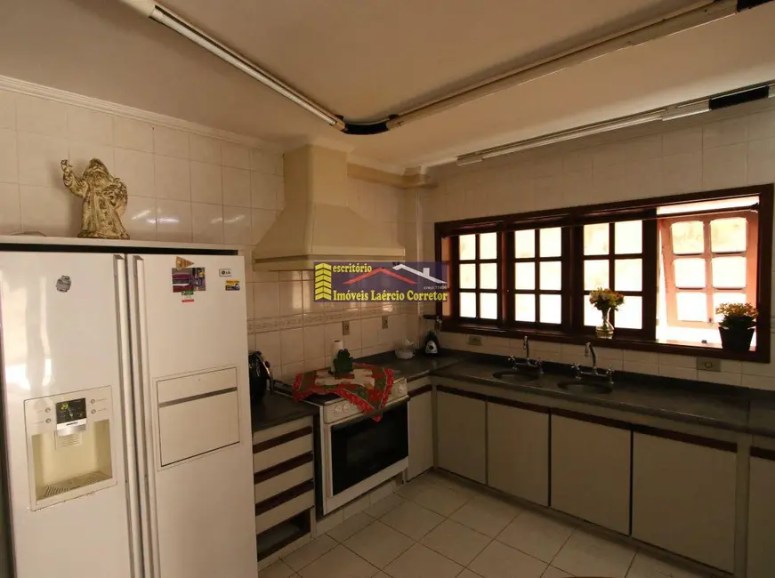 Casa com 3 quartos à venda, 430m2 em Valinhos - SP - imagem 4 Foto 4 de Casa com 3 quartos à venda, 430m2 em Valinhos - SP