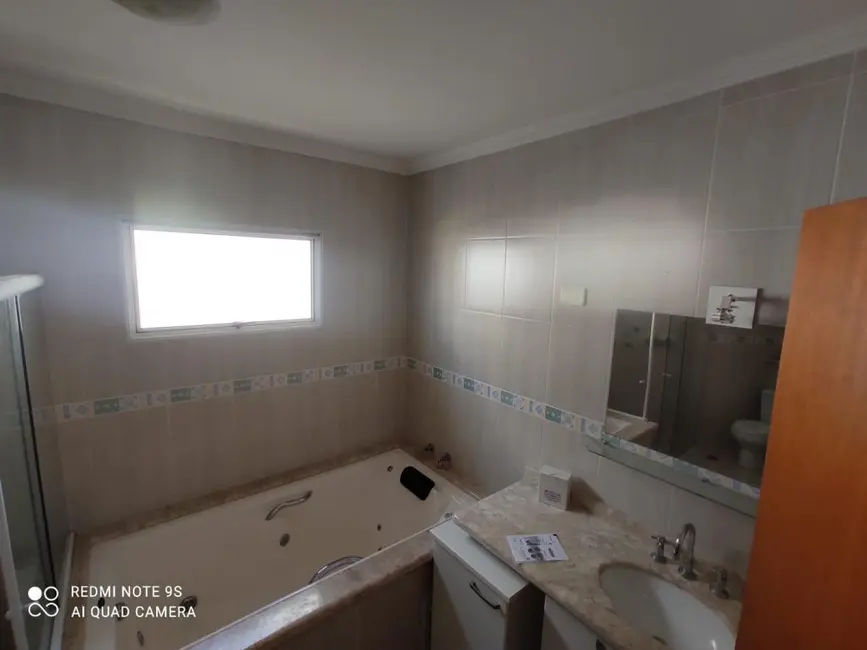 Casa de Condomínio com 4 quartos à venda, 300m2 em Valinhos - SP - imagem 9 Foto 9 de Casa de Condomínio com 4 quartos à venda, 300m2 em Valinhos - SP