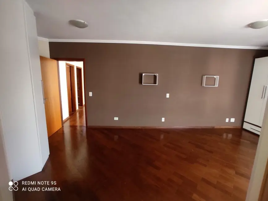 Casa de Condomínio com 4 quartos à venda, 300m2 em Valinhos - SP - imagem 5 Foto 5 de Casa de Condomínio com 4 quartos à venda, 300m2 em Valinhos - SP