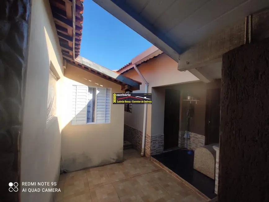 Casa com 2 quartos à venda, 220m2 em Valinhos - SP - imagem 3 Foto 3 de Casa com 2 quartos à venda, 220m2 em Valinhos - SP