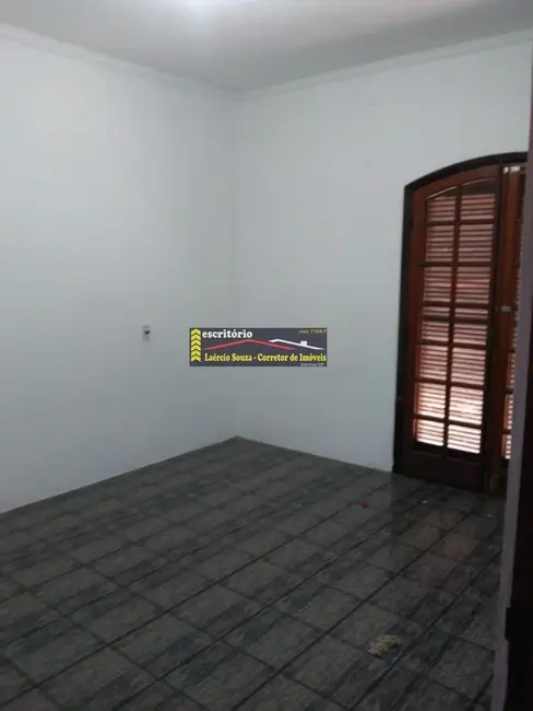 Casa com 3 quartos à venda, 200m2 em Valinhos - SP - imagem 9 Foto 9 de Casa com 3 quartos à venda, 200m2 em Valinhos - SP