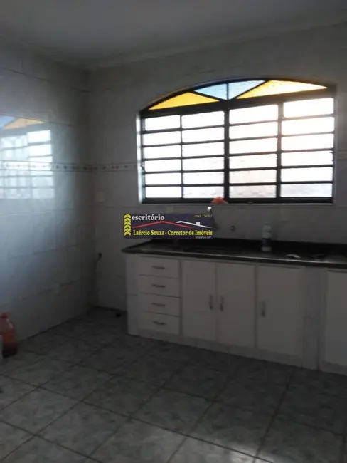 Foto 2 de Casa com 3 quartos à venda, 200m2 em Valinhos - SP