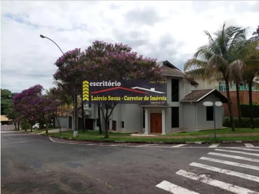 Foto 2 de Casa de Condomínio com 4 quartos à venda, 440m2 em Valinhos - SP