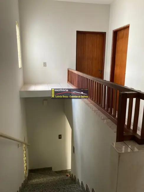 Casa de Condomínio com 3 quartos à venda, 180m2 em Valinhos - SP - imagem 5 Foto 5 de Casa de Condomínio com 3 quartos à venda, 180m2 em Valinhos - SP