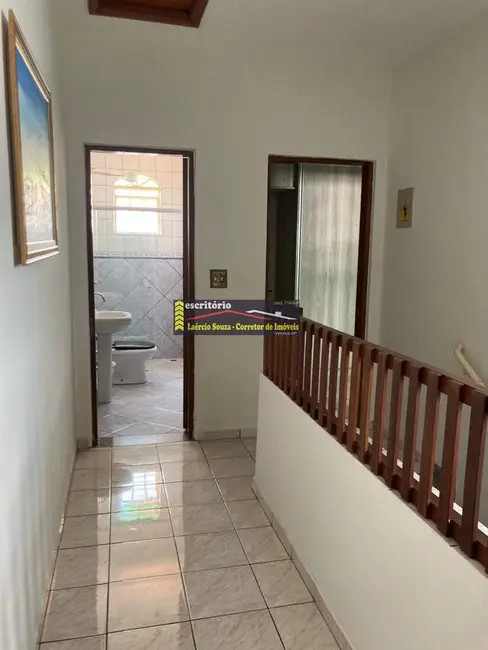 Casa de Condomínio com 3 quartos à venda, 180m2 em Valinhos - SP - imagem 4 Foto 4 de Casa de Condomínio com 3 quartos à venda, 180m2 em Valinhos - SP