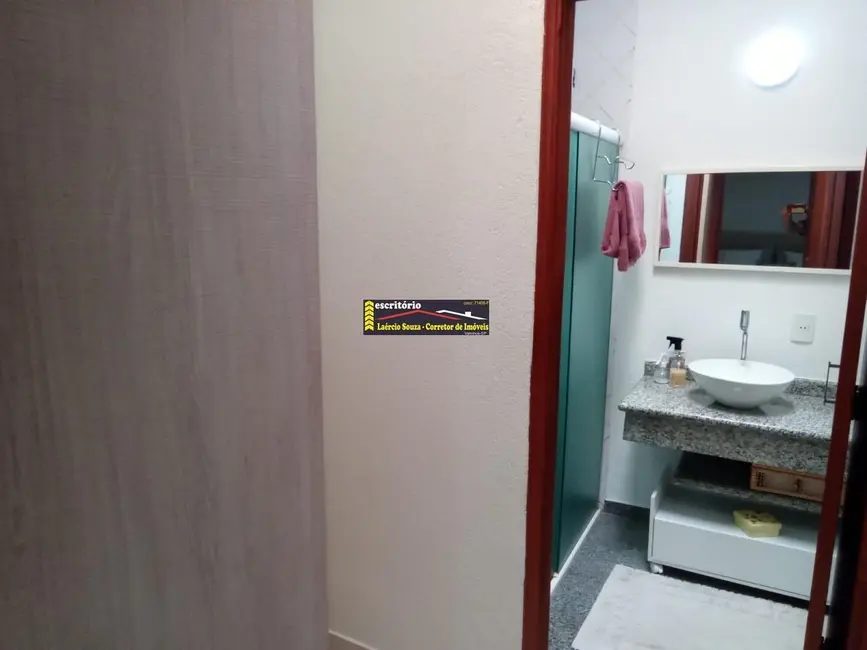 Chácara com 2 quartos à venda, 296m2 em Valinhos - SP - imagem 8 Foto 8 de Chácara com 2 quartos à venda, 296m2 em Valinhos - SP