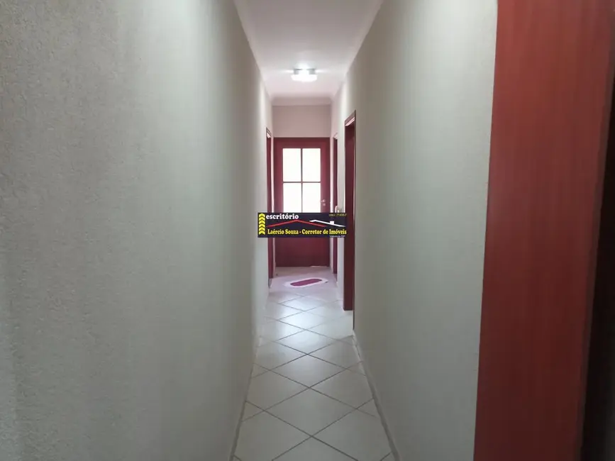 Chácara com 2 quartos à venda, 296m2 em Valinhos - SP - imagem 3 Foto 3 de Chácara com 2 quartos à venda, 296m2 em Valinhos - SP