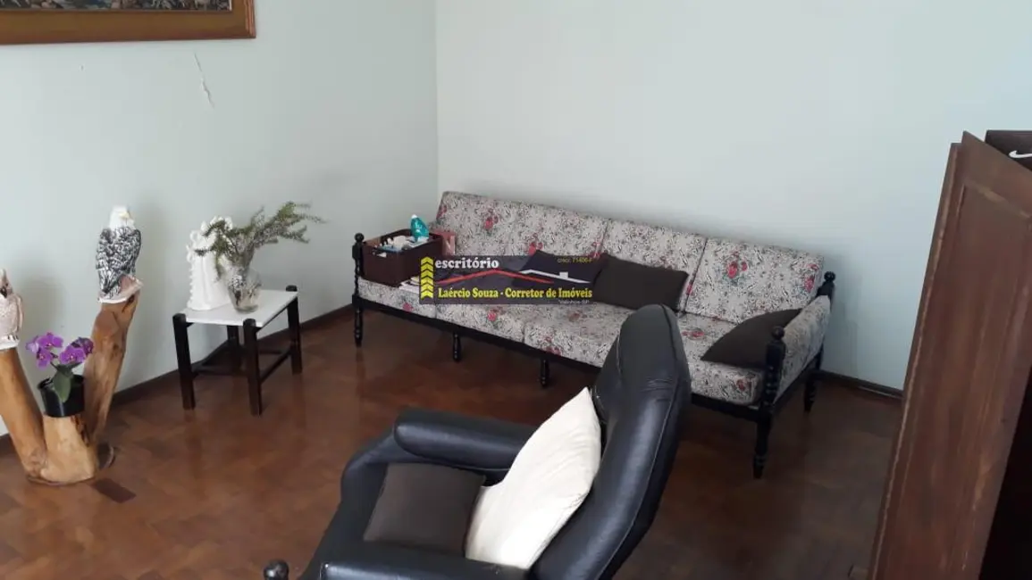 Casa com 3 quartos à venda, 135m2 em Valinhos - SP - imagem 3 Foto 3 de Casa com 3 quartos à venda, 135m2 em Valinhos - SP