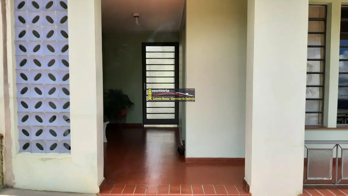 Casa com 2 quartos à venda, 164m2 em Valinhos - SP - imagem 4 Foto 4 de Casa com 2 quartos à venda, 164m2 em Valinhos - SP