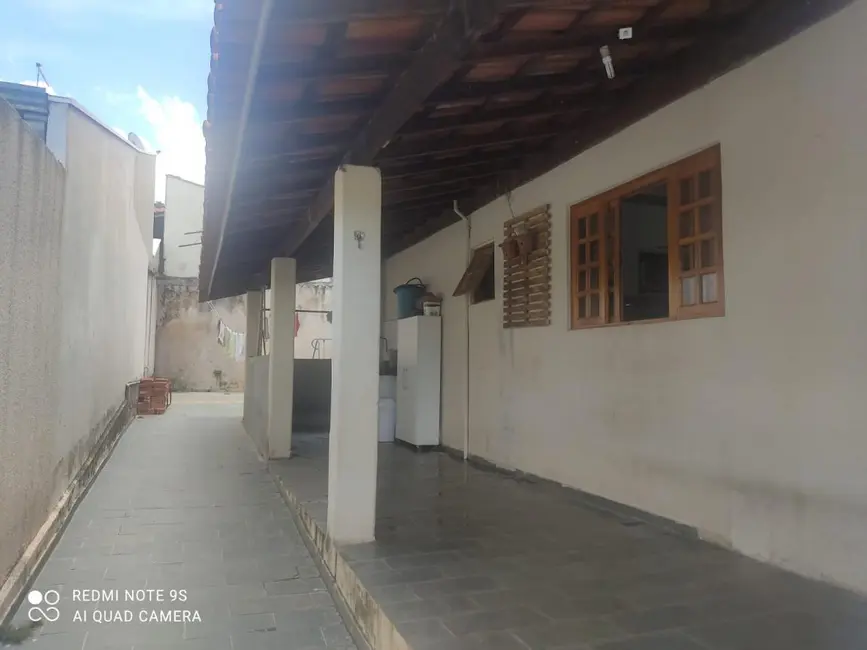 Casa com 3 quartos à venda, 183m2 em Valinhos - SP - imagem 3 Foto 3 de Casa com 3 quartos à venda, 183m2 em Valinhos - SP