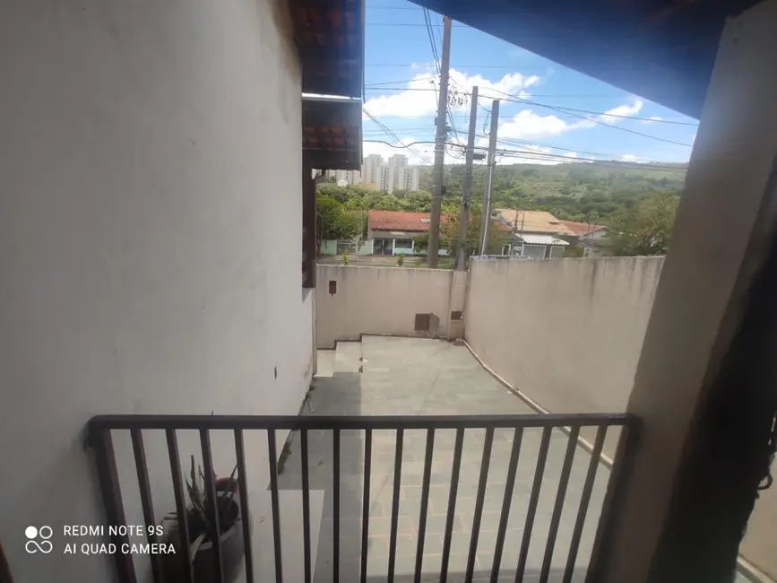 Casa com 3 quartos à venda, 183m2 em Valinhos - SP - imagem 5 Foto 5 de Casa com 3 quartos à venda, 183m2 em Valinhos - SP