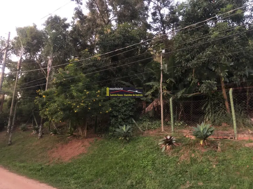 Chácara com 2 quartos à venda, 180m2 em Valinhos - SP - imagem 6 Foto 6 de Chácara com 2 quartos à venda, 180m2 em Valinhos - SP