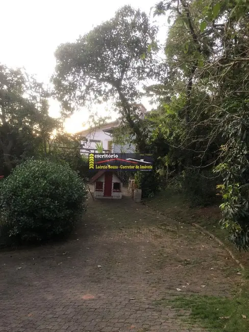 Chácara com 2 quartos à venda, 180m2 em Valinhos - SP - imagem 7 Foto 7 de Chácara com 2 quartos à venda, 180m2 em Valinhos - SP