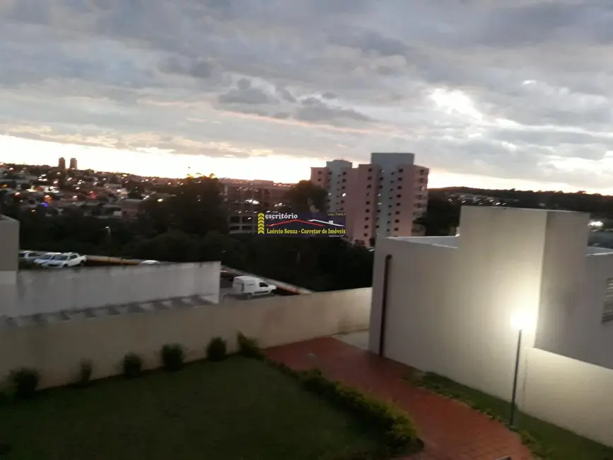 Apartamento com 2 quartos à venda em Valinhos - SP - imagem 2 Foto 2 de Apartamento com 2 quartos à venda em Valinhos - SP