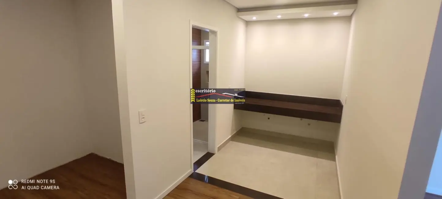 Casa de Condomínio com 3 quartos à venda, 227m2 em Valinhos - SP - imagem 5 Foto 5 de Casa de Condomínio com 3 quartos à venda, 227m2 em Valinhos - SP