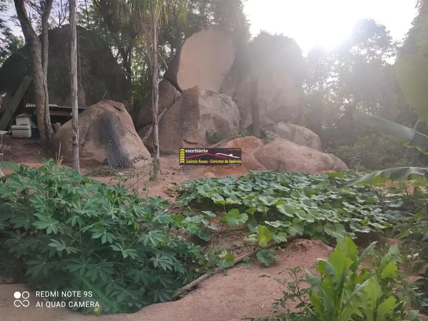 Chácara com 2 quartos à venda, 75m2 em Valinhos - SP - imagem 4 Foto 4 de Chácara com 2 quartos à venda, 75m2 em Valinhos - SP