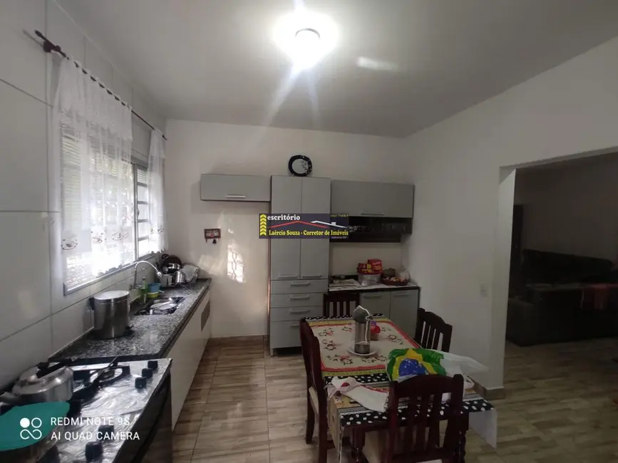 Chácara com 2 quartos à venda, 75m2 em Valinhos - SP - imagem 9 Foto 9 de Chácara com 2 quartos à venda, 75m2 em Valinhos - SP