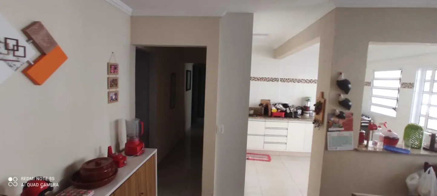 Foto 2 de Casa com 4 quartos à venda, 160m2 em Valinhos - SP