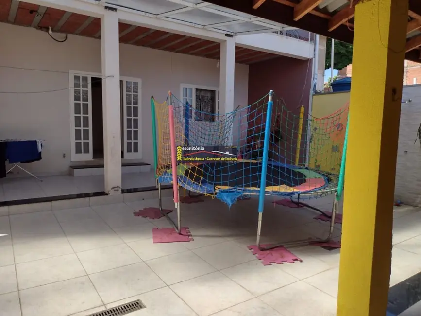 Foto 3 de Casa com 3 quartos à venda, 230m2 em Campinas - SP