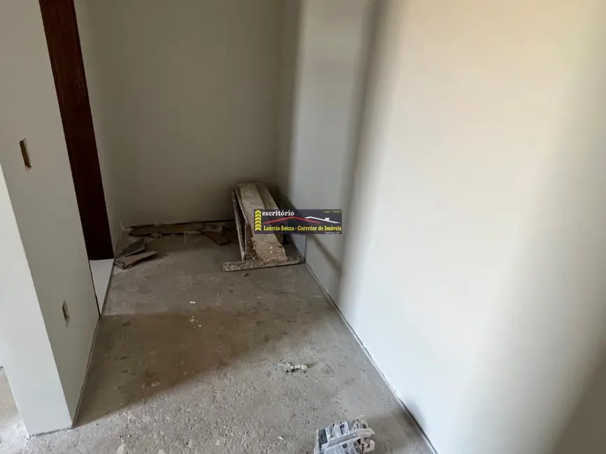 Casa de Condomínio com 3 quartos à venda, 204m2 em Valinhos - SP - imagem 5 Foto 5 de Casa de Condomínio com 3 quartos à venda, 204m2 em Valinhos - SP