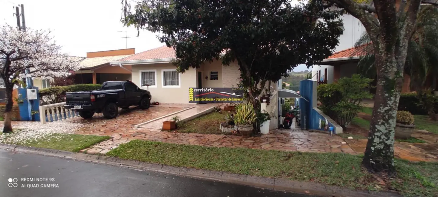 Casa de Condomínio com 3 quartos à venda, 300m2 em Valinhos - SP - imagem 2 Foto 2 de Casa de Condomínio com 3 quartos à venda, 300m2 em Valinhos - SP