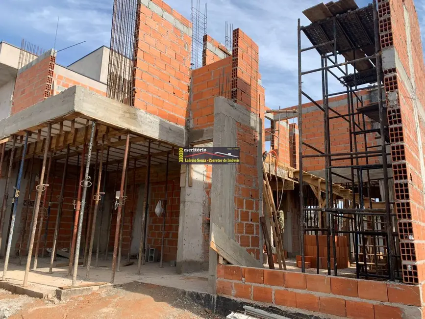 Casa de Condomínio com 3 quartos à venda, 208m2 em Valinhos - SP - imagem 8 Foto 8 de Casa de Condomínio com 3 quartos à venda, 208m2 em Valinhos - SP