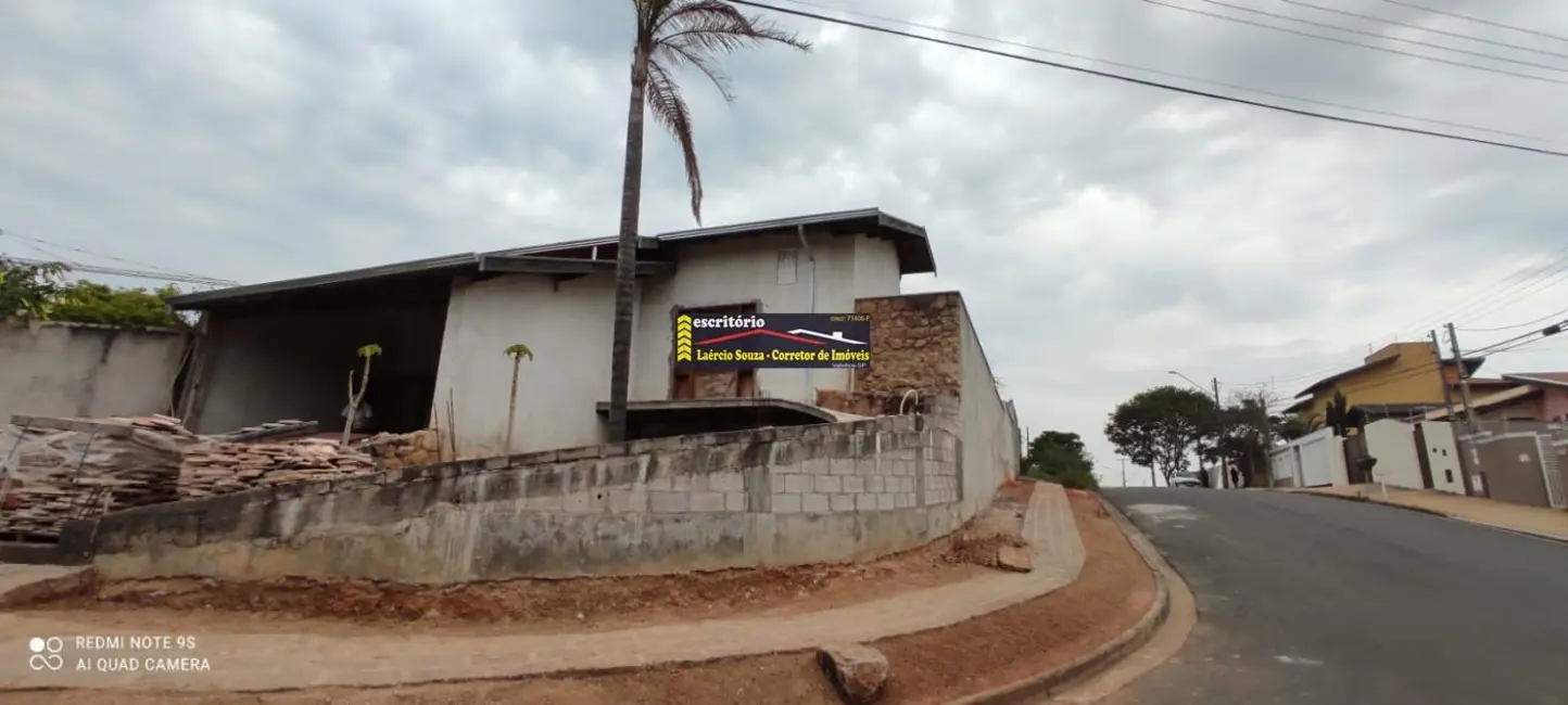 Casa com 3 quartos à venda, 200m2 em Valinhos - SP - imagem 3 Foto 3 de Casa com 3 quartos à venda, 200m2 em Valinhos - SP