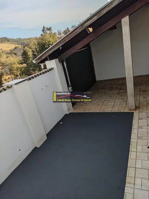 Casa com 3 quartos à venda, 180m2 em Borda Da Mata - MG - imagem 3 Foto 3 de Casa com 3 quartos à venda, 180m2 em Borda Da Mata - MG