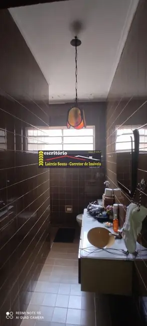 Casa com 3 quartos à venda, 269m2 em Valinhos - SP - imagem 9 Foto 9 de Casa com 3 quartos à venda, 269m2 em Valinhos - SP