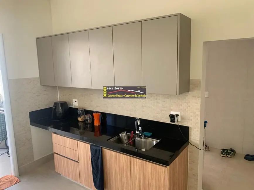 Casa de Condomínio com 3 quartos à venda, 201m2 em Valinhos - SP - imagem 9 Foto 9 de Casa de Condomínio com 3 quartos à venda, 201m2 em Valinhos - SP