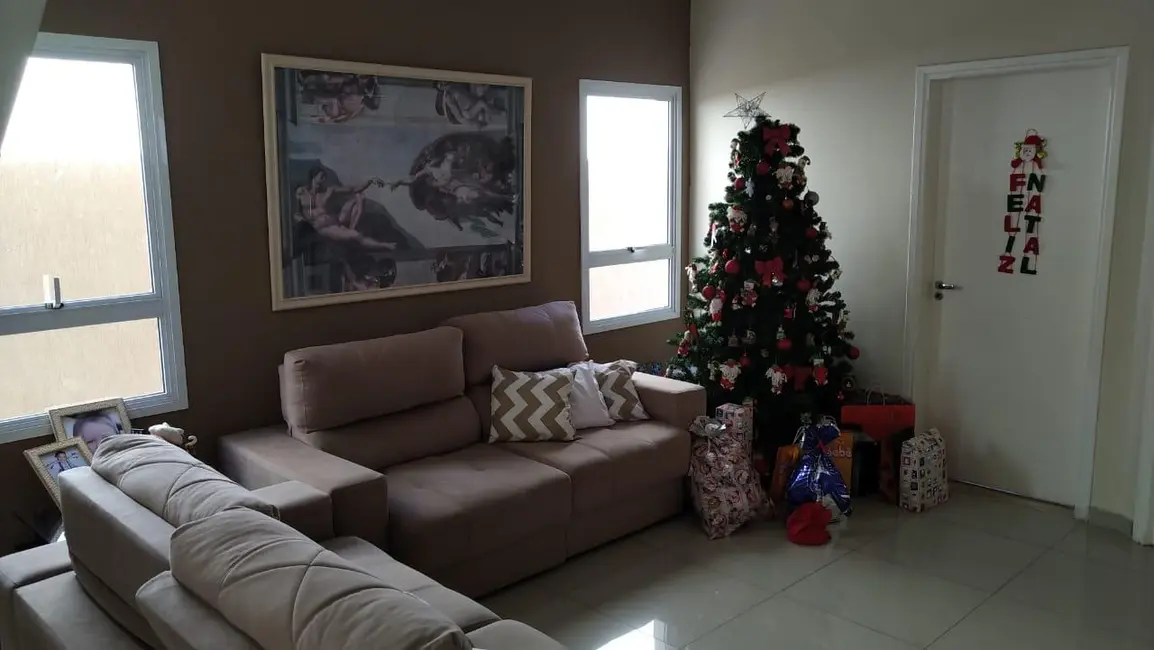 Casa de Condomínio com 3 quartos à venda, 235m2 em Valinhos - SP - imagem 3 Foto 3 de Casa de Condomínio com 3 quartos à venda, 235m2 em Valinhos - SP