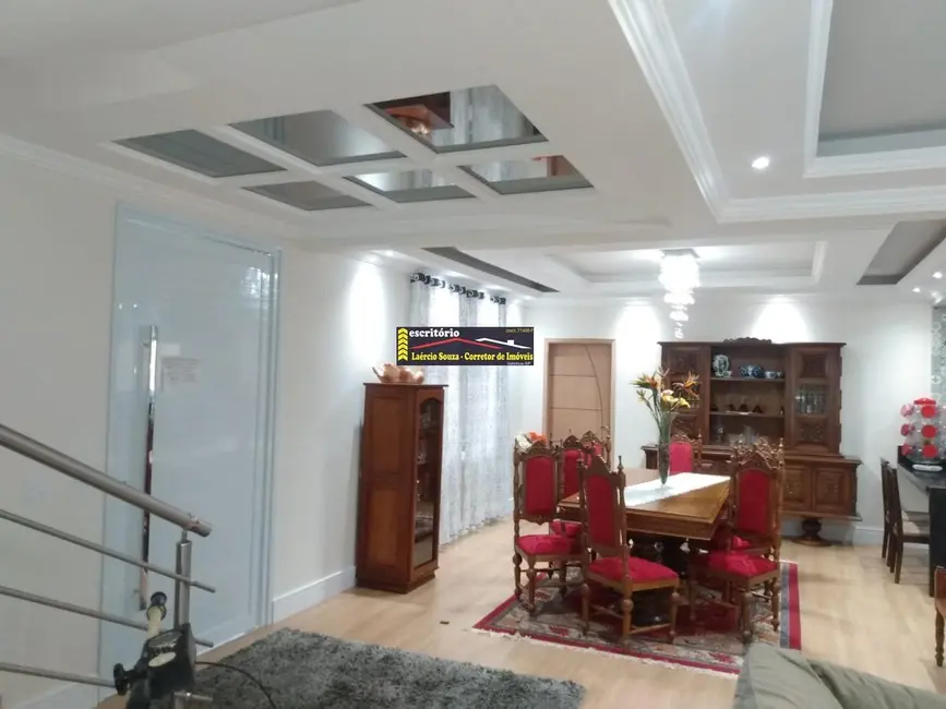 Casa com 6 quartos à venda, 502m2 em Valinhos - SP - imagem 8 Foto 8 de Casa com 6 quartos à venda, 502m2 em Valinhos - SP