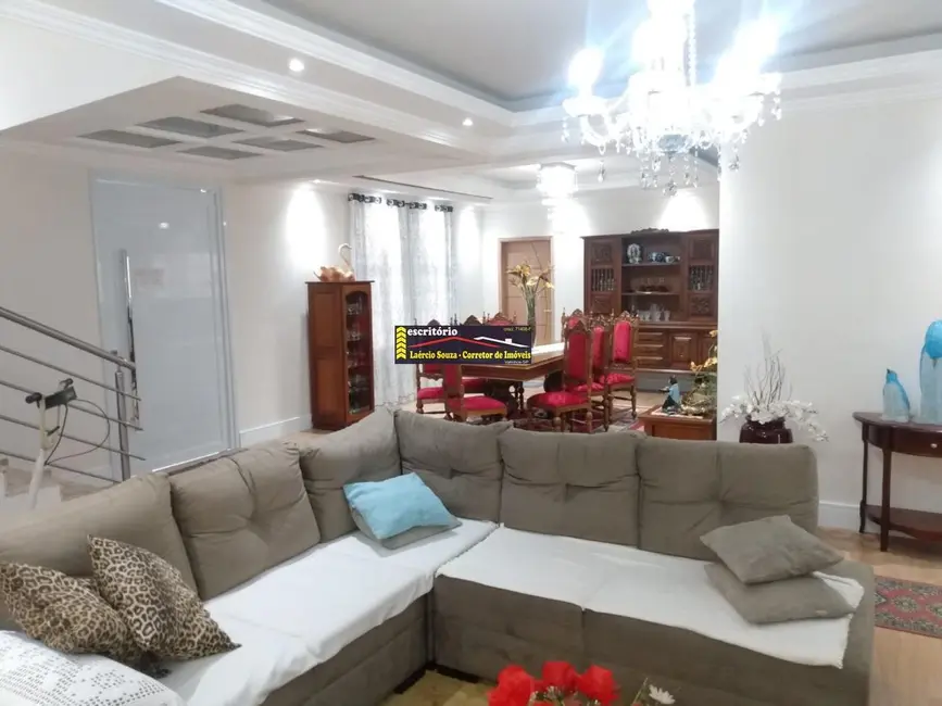 Casa com 6 quartos à venda, 502m2 em Valinhos - SP - imagem 6 Foto 6 de Casa com 6 quartos à venda, 502m2 em Valinhos - SP