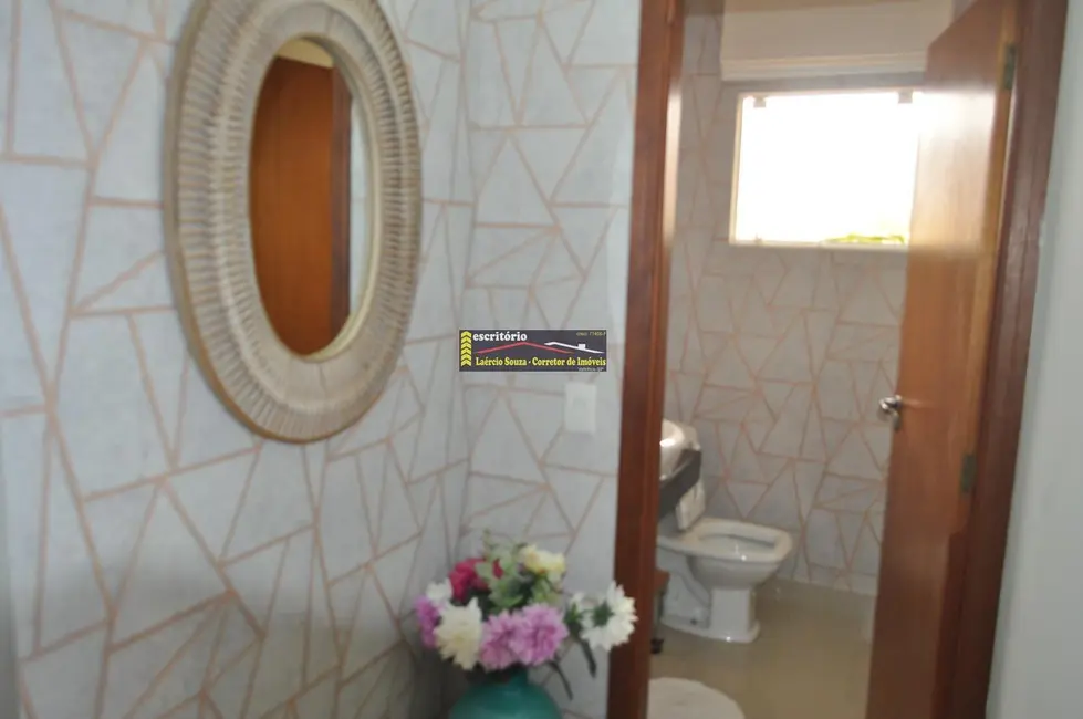 Casa de Condomínio com 3 quartos à venda, 220m2 em Valinhos - SP - imagem 3 Foto 3 de Casa de Condomínio com 3 quartos à venda, 220m2 em Valinhos - SP