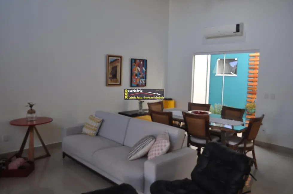 Casa de Condomínio com 3 quartos à venda, 220m2 em Valinhos - SP - imagem 4 Foto 4 de Casa de Condomínio com 3 quartos à venda, 220m2 em Valinhos - SP