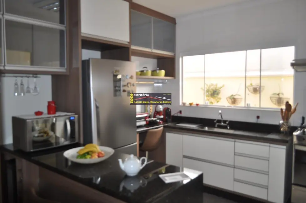 Casa de Condomínio com 3 quartos à venda, 220m2 em Valinhos - SP - imagem 9 Foto 9 de Casa de Condomínio com 3 quartos à venda, 220m2 em Valinhos - SP