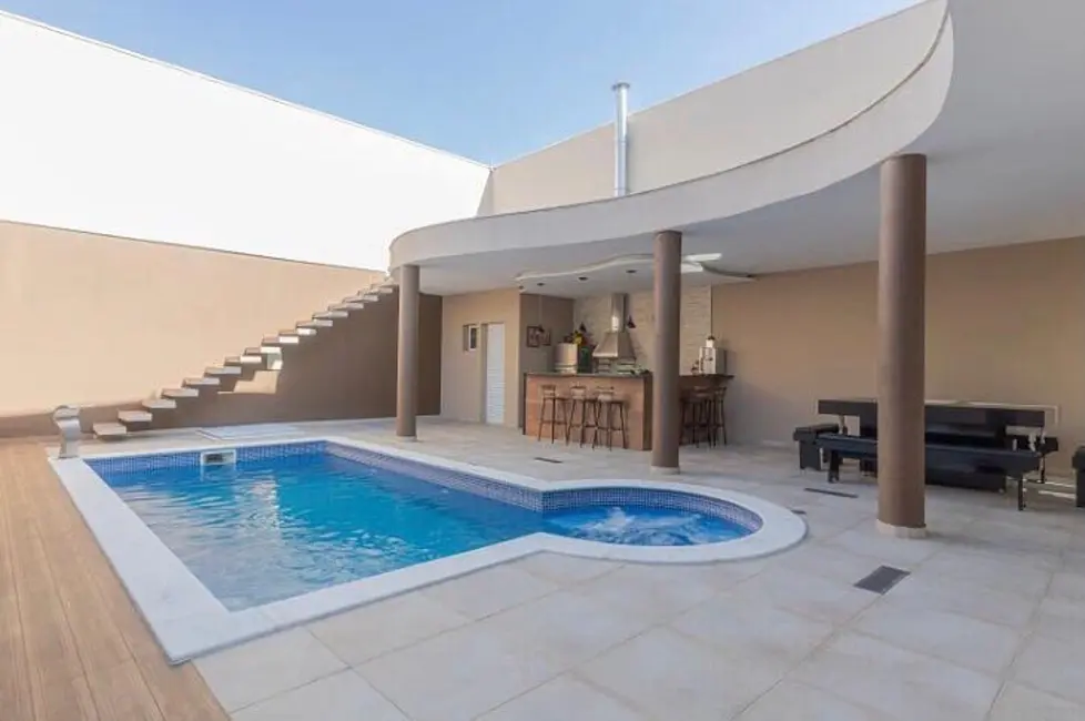 Casa com 3 quartos à venda, 300m2 em Valinhos - SP - imagem 7 Foto 7 de Casa com 3 quartos à venda, 300m2 em Valinhos - SP